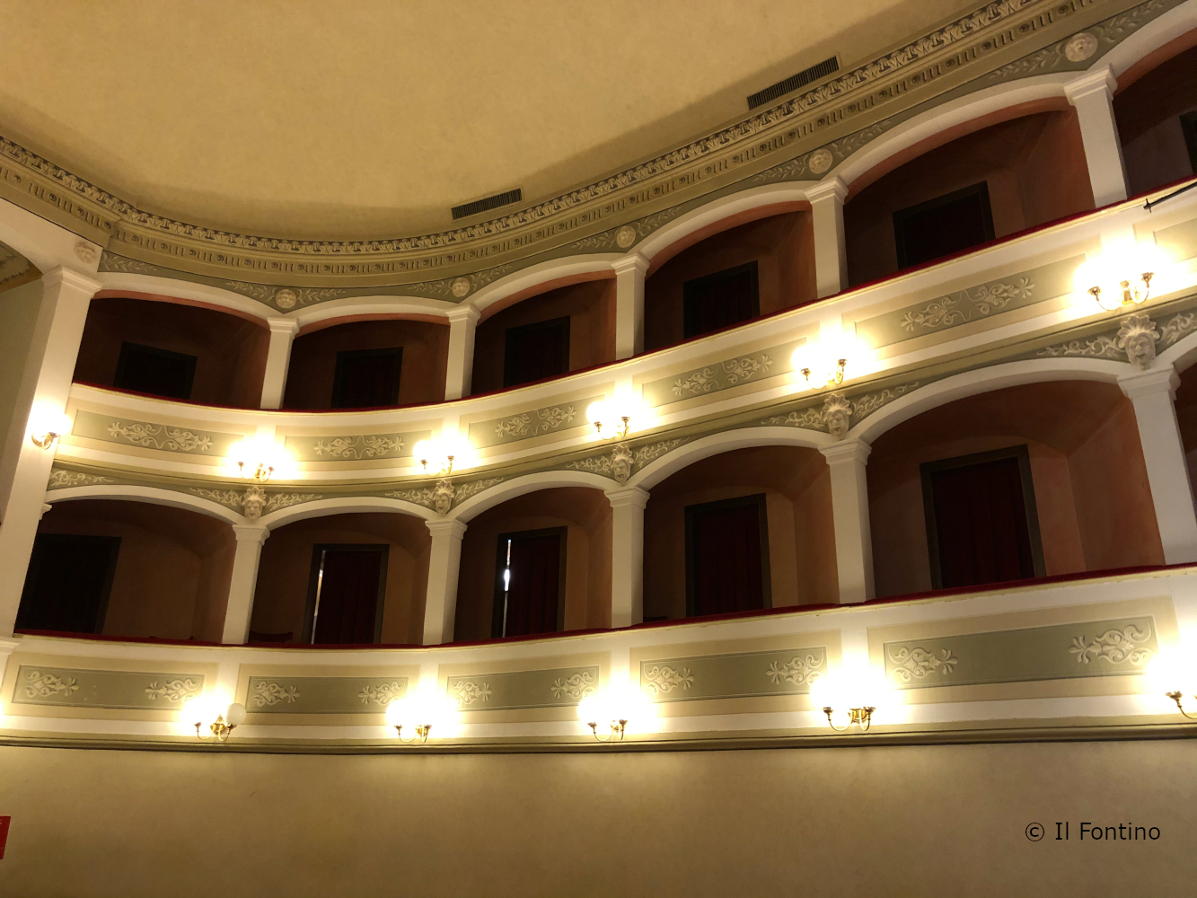 © Il Fontino • Guardistallo • Urlaub • Toskana • Marchionneschi Theater von Guardistallo Pisa Toskana